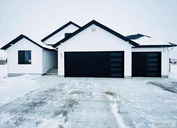 584 W 30 S, BLACKFOOT, ID 83221  620107637 for Sale