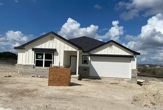 312 Ryan Crossing, San Antonio, TX 78253 for Sale