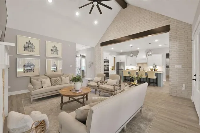 18560 Michaels Run, Montgomery, TX 77316 for Sale