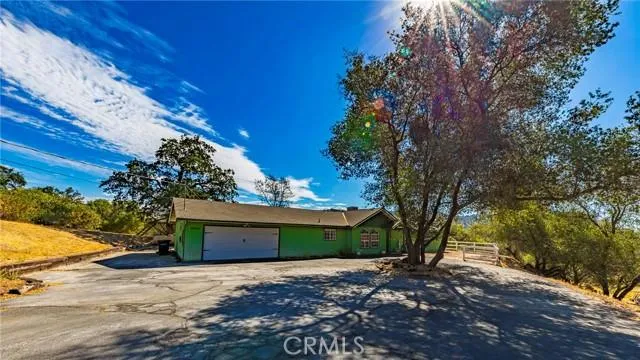 30535 TITAN DR, Coarsegold, CA 93614 Single Family Residence For Sale  MLS# FR23149262