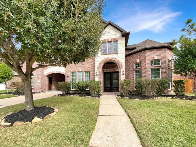 12001 Eden Creek Drive, Pearland, TX 77584 for Sale