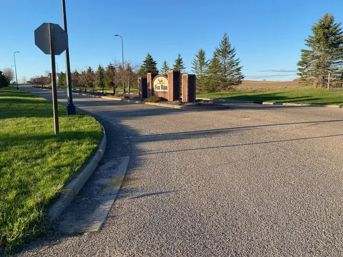 1660 Squirrel Way, New Richmond, WI 54017 for Sale
