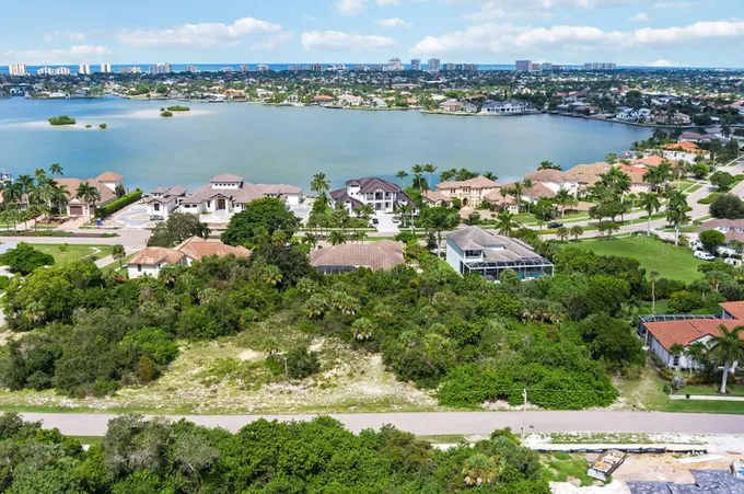 680 Inlet Dr #9, Marco Island, FL 34145 - MLS 2222002 for Sale