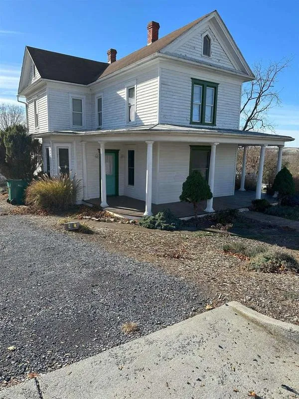 184 CHURCH ST, TIMBERVILLE, VA 22853  611018328 for Sale