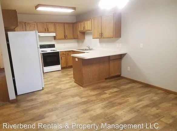 2825 Prestige Ct - Eau Claire, WI 54703 - Home For Rent