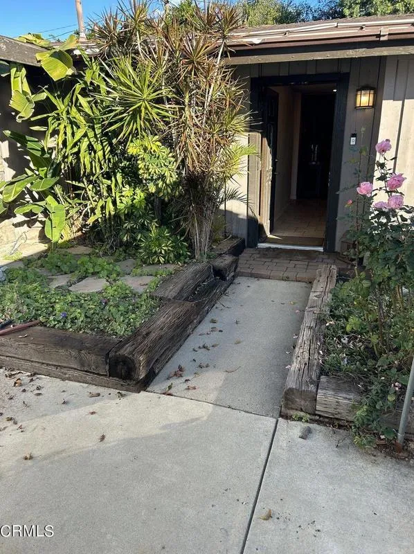 8452 Delco Ave, Winnetka, CA 91306 - MLS V1-21494 for Sale
