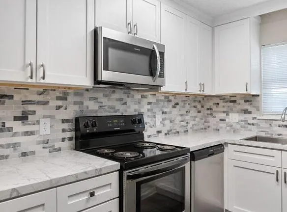 Bridgewood Apartments - 5270 Indiana Avenue - Winston Salem, NC Apartments for Rent