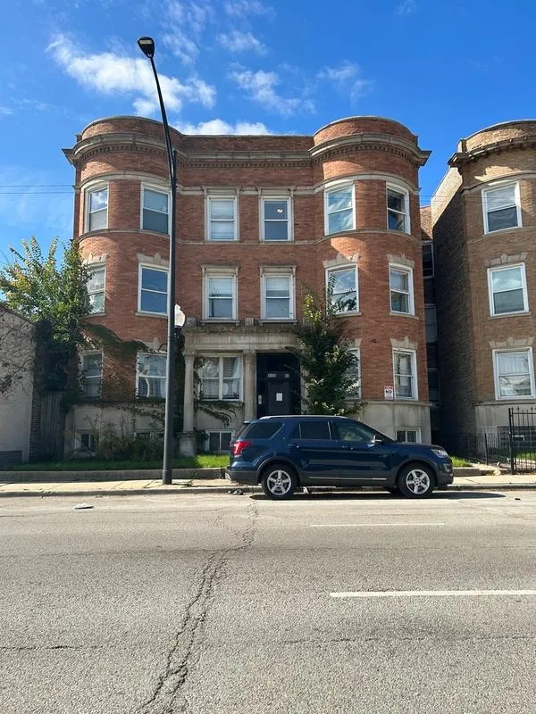 3656 South Indiana Avenue, Unit 3N, Chicago, IL 60653 for Rent