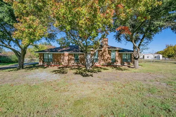 10 Maree Ct, Waxahachie, TX 75165 for Sale