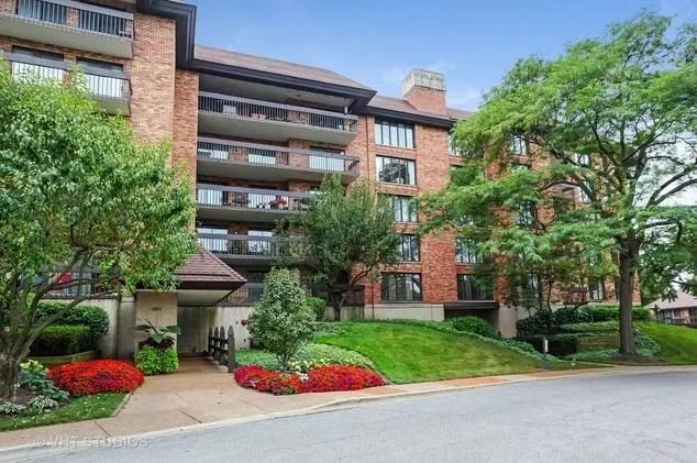 3851 Mission Hills Rd #205, Northbrook, IL 60062 - MLS 11937492 for Sale