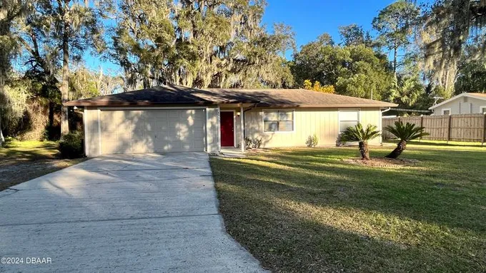 4533 Mills Court, De Land, FL 32724 for Rent