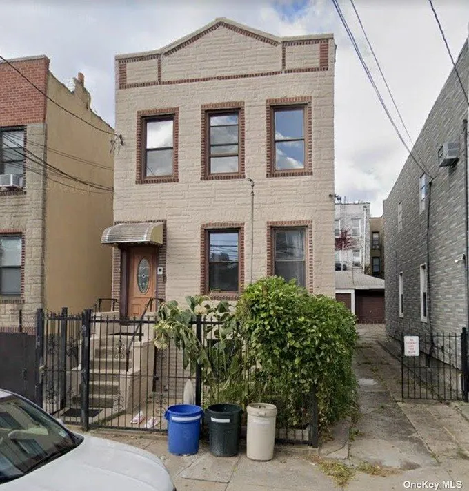 th Street for Sale