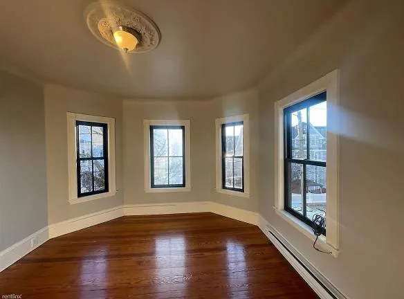 8 Charnwood Rd unit 2 - Somerville, MA 02144 - Home For Rent