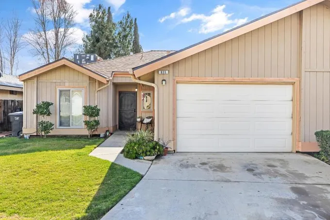 635 Vine Court, Lemoore, CA 93245 for Sale