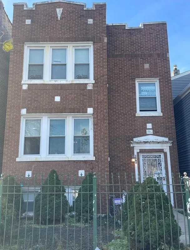 1542 N Kolin Ave, Chicago, IL 60651 - MLS 11958440 for Sale