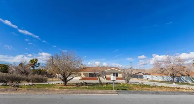 7338 Alaba, Yucca Valley CA 92284 for Sale