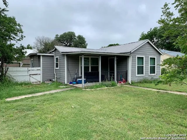 313 Clara St, Kerrville, TX 78028 for Sale