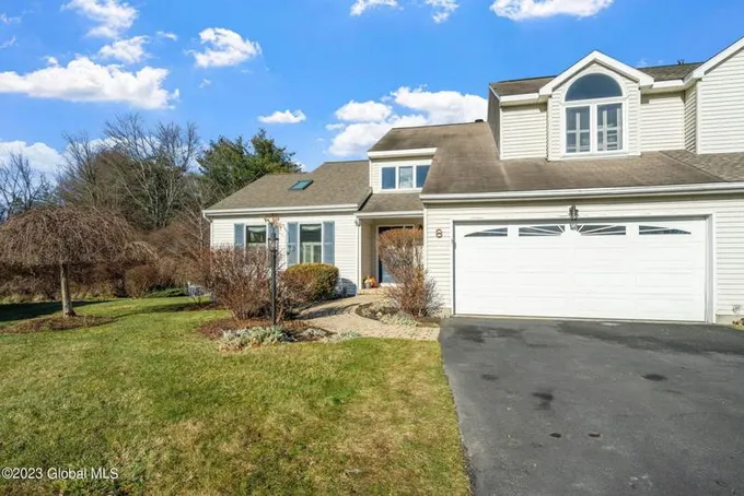 8 GREGORY CT, Rensselaer, NY 12144 Condo/Townhouse For Sale  MLS# 202329595