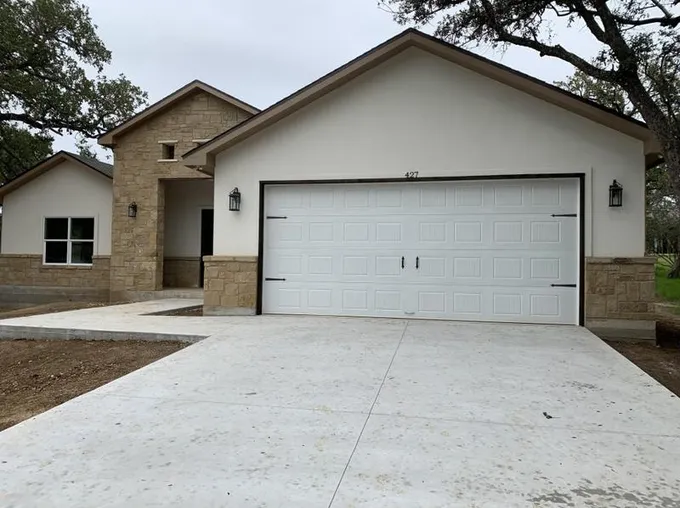 427 E Castleshoals Dr, Granite Shoals, TX 78654 - MLS 166624 for Sale