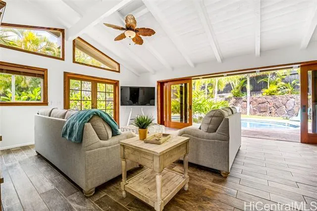 1091 Kalapaki Street, Honolulu HI 96825 for Sale