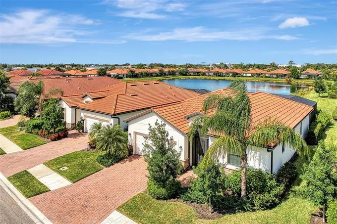 9844 Hilltop Drive, Venice, FL 34292 for Sale