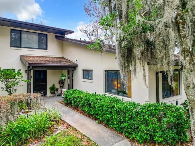 1637 SE Paradise Cir #107, Crystal River, FL 34429 - MLS U8228270 for Sale