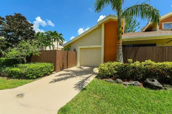 7591 Sierra Dr E, Boca Raton, FL 33433 - MLS RX-10952105 for Rent