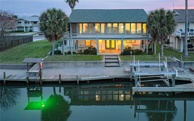 180 Port Royal, City by the Sea, TX 78336 for Sale