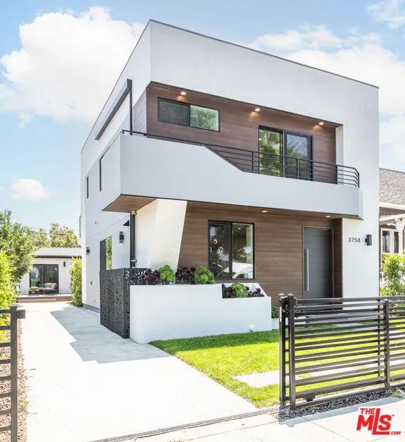 3756 4th, Los Angeles CA 90018 for Sale