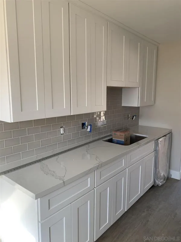 1241 Prospect Street, Unit 9, La Jolla, CA 92037 for Rent