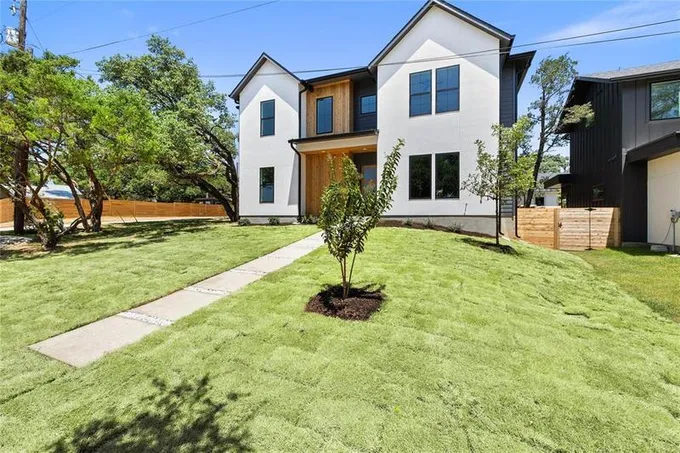 18208 Fair Ln, Jonestown, TX 78645 for Sale