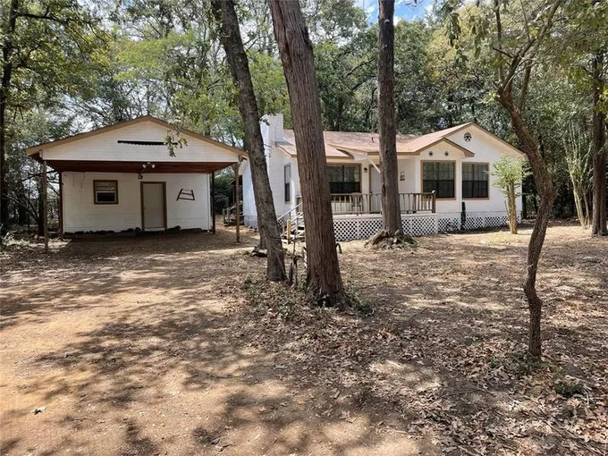 126 Valleywood Gln, Holly Lake Ranch, TX 75765 for Sale
