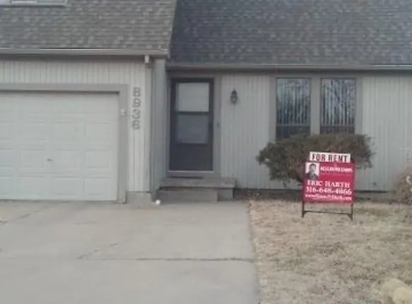 8934 E Funston Ct - Wichita, KS 67207 - Home For Rent