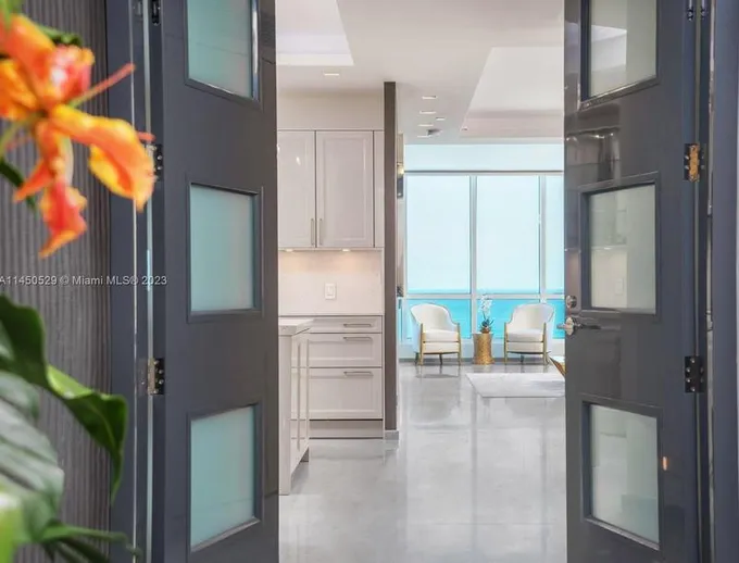 100 South Pointe Dr #2506, Miami Beach, FL 33139 - MLS A11450529 for Sale