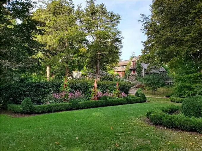 258 POVERTY HOLLOW RD, Redding, CT 06896 Single Family Residence For Sale  MLS# 170610422