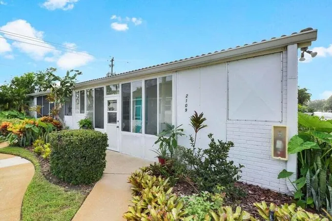 2109 Southeast Wayne Road, Stuart, FL 34994 for Sale