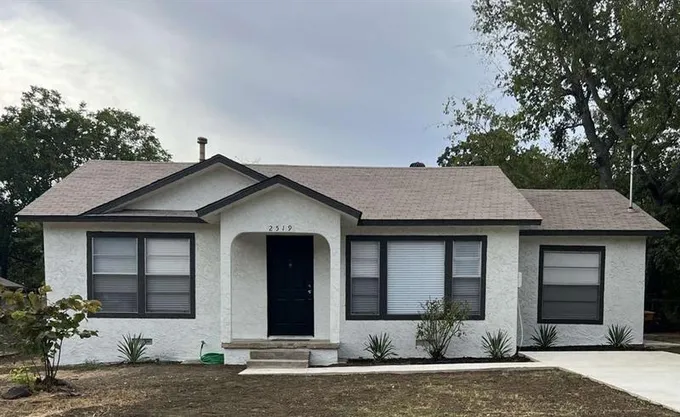 2519 Denison St, Denton, TX 76201 for Sale