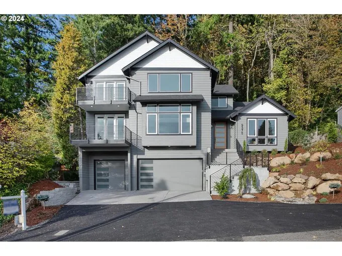9375 NE SACRAMENTO ST, Portland OR 97220 for Sale