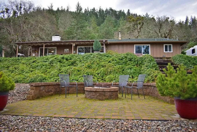 4624 Glen Echo Way, Central Point OR 97502 for Sale