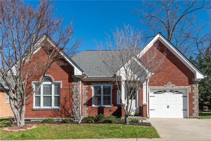 552 Leston Gilbert Drive, Kernersville, NC 27284 for Sale