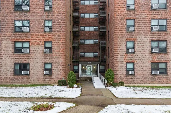 7550 Bell Blvd #6F, Oakland Gardens, NY 11364 - MLS 3530527 for Sale
