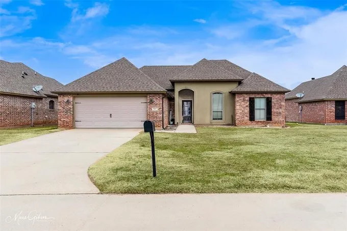 7017 Emerald Bay Loop, Blanchard, LA 71107 for Sale