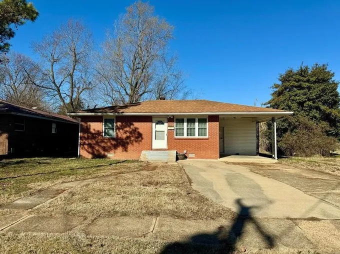 705 N D St, Poplar Bluff, MO 63901 - MLS 24007879 for Sale