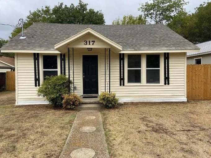 317 N Ruddell St, Denton, TX 76209 - MLS 20435401 for Sale