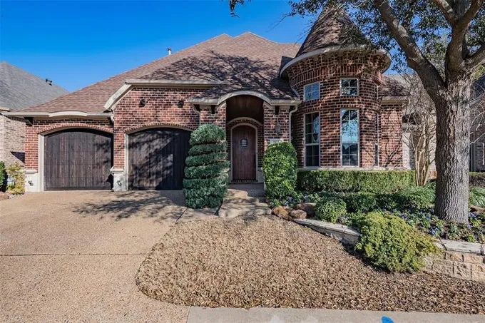 1854 Masters Dr, Desoto, TX 75115 for Sale