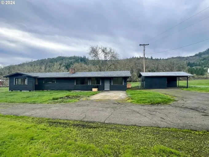 7880 N UMPQUA HWY, Roseburg OR 97470 for Sale