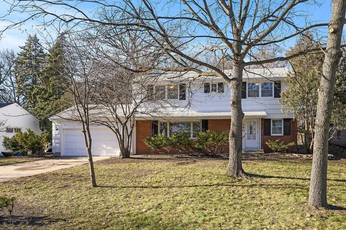 140 Meadowbrook Road, Hopkins, MN 55343 for Sale