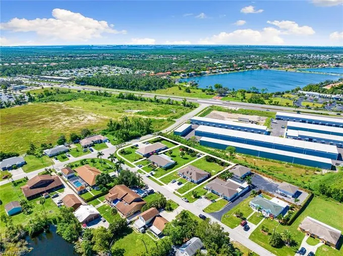 17420-422 West Carnegie Circle, Fort Myers, FL 33967 for Sale