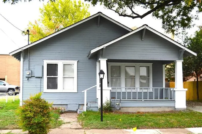 105 East College Street, Terrell, TX 75160 for Sale
