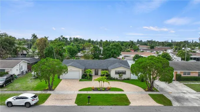 1283 Wynnewood Drive, West Palm Beach, FL 33417 for Sale